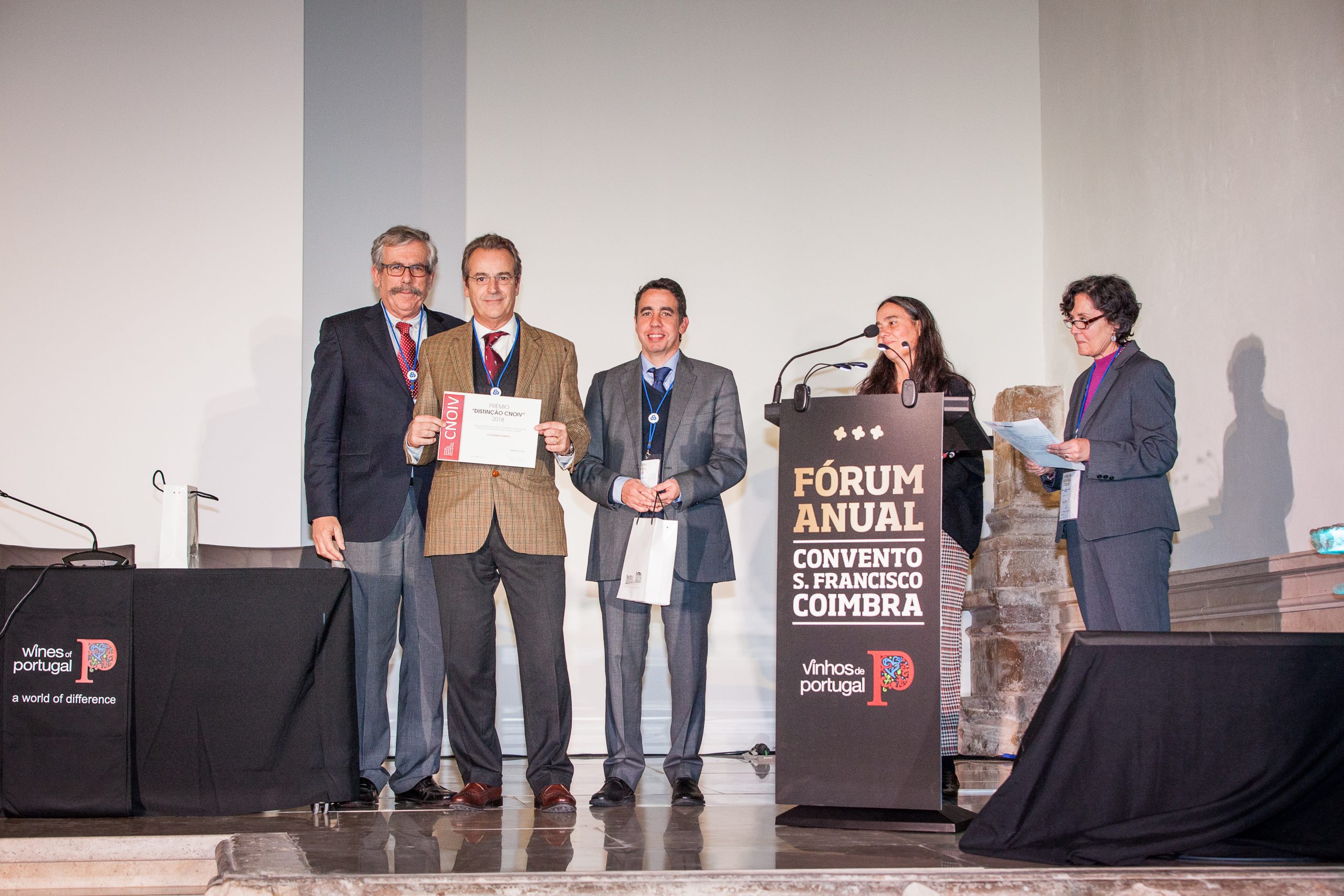Coletivo de 5 autores da Sogrape, representado pelo Dr. Miguel Pessanha, recebe prémio Economia e direito