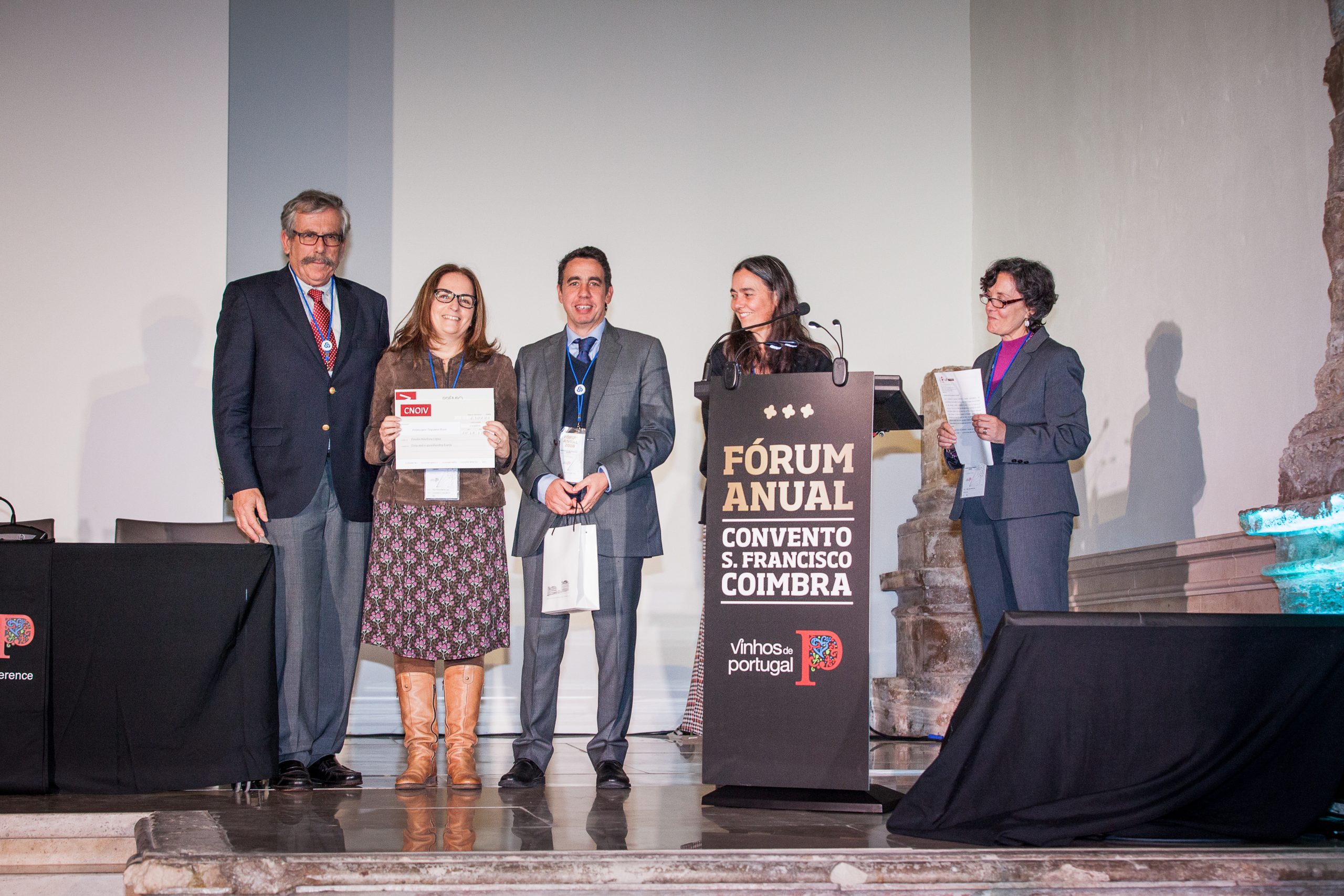 Coletivo de 7 autores da UTAD, UL (FC), INIAV, INESC/TEC representados pela Dra. Paula Martins-Lopes, recebe prémio Inovação